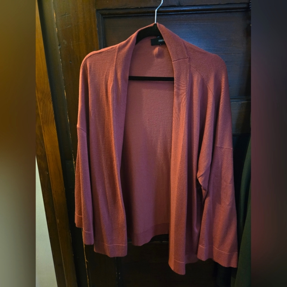 FOREVER 21 SALMON CARDIGAN - Size M